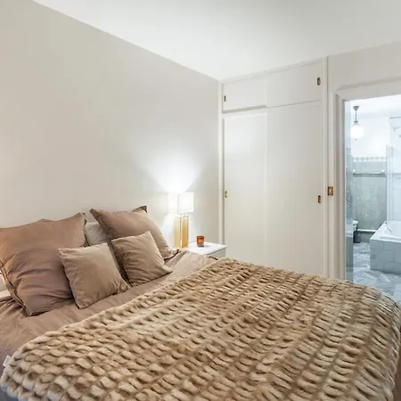 Luxury And Elegance Georges V Appartamento *