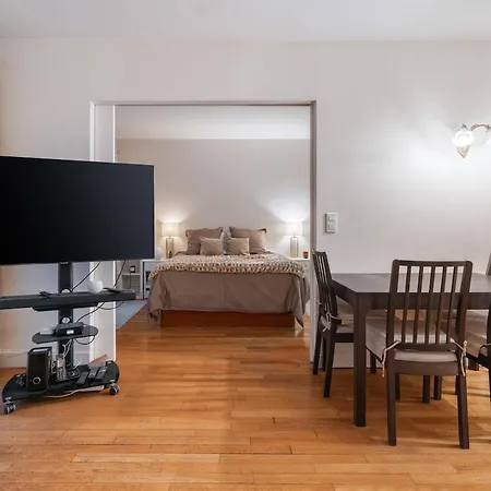 Luxury And Elegance Georges V Appartamento Parigi